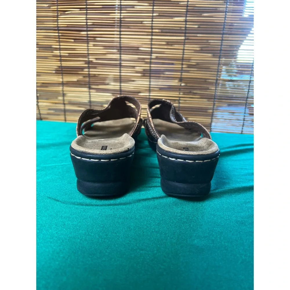 Clarks Collection Womens Brown Leather Floral Wedge Slide Sandals Brown Size 8